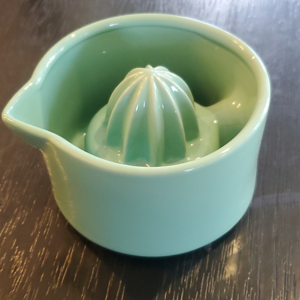 Mint Green Ceramic Juicer